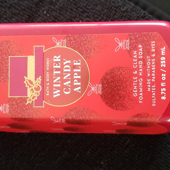 Bath & Body Works - WINTER CANDY APPLE - Foaming Hand Soap - Picture 4 of 6
